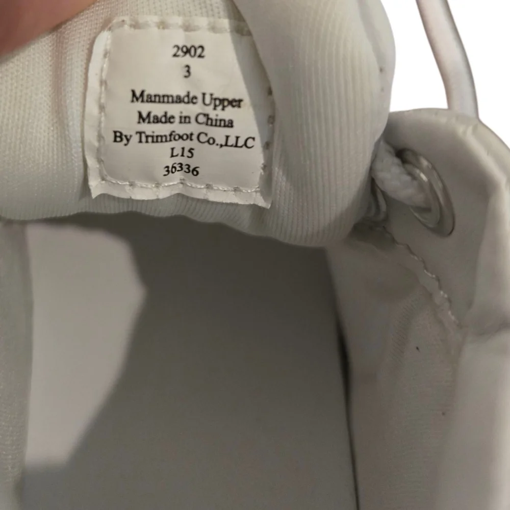 Trimfoot White Rubber Sole Lace Up Baby Shoes Size 3